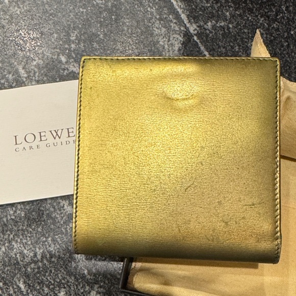 Loewe Gold Wallet - Picture 13 of 13